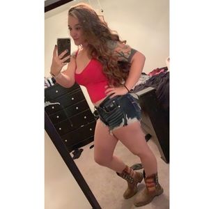 Meet your Posher, Hannah